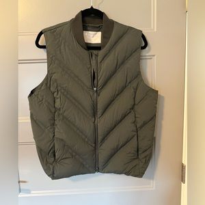 Athleta Vest -Olive green- size L
